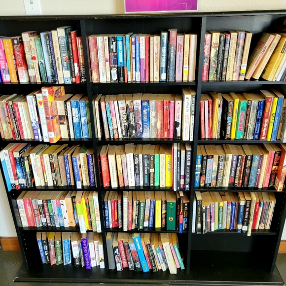 BOOKS Mystery Box 36 Pack for 175$ Rare, New & Vintage  (Read Descriptio… - Picture 4 of 16